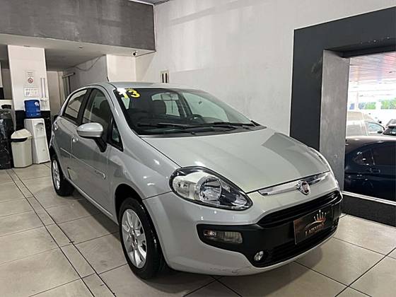 FIAT PUNTO 1.4 ATTRACTIVE ITALIA 8V FLEX 4P MANUAL FIAT PUNTO 1.4 ATTRACTIVE ITALIA 8V FLEX 4P MANUAL